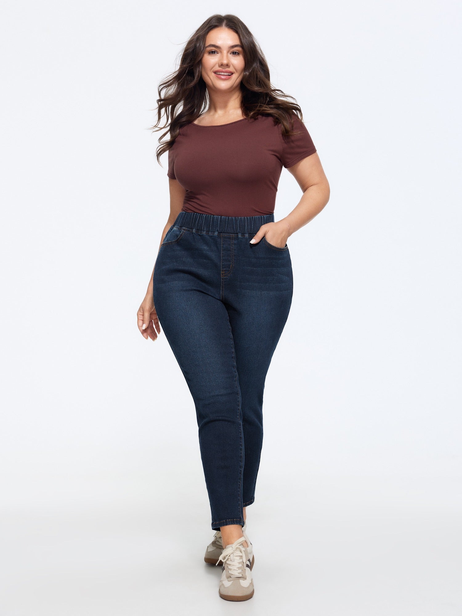 Stretch Pull‑On Pockets Jeans