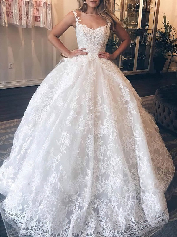 Stunning Ball Gown Lace Wedding Dresses Square Neck with Appliques