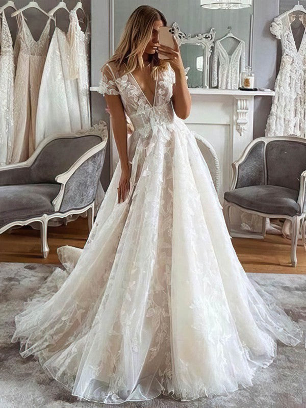 Classic V-Neck Short Sleeves Tulle Wedding Dresses with Appliques