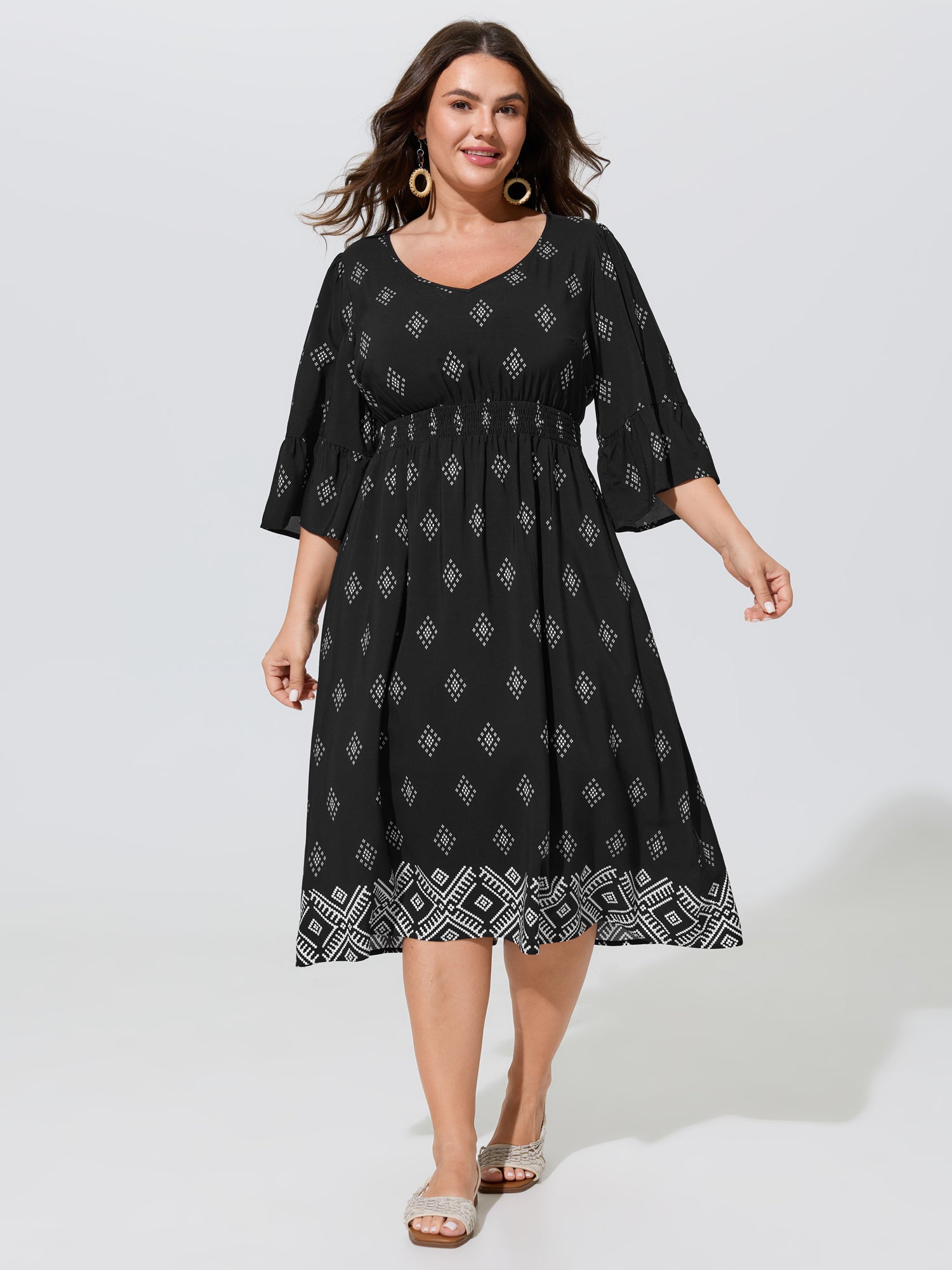 Geometric Print Flare Sleeve Shirred Waist Midi Dress