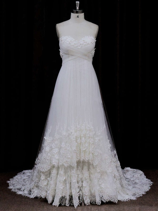 Elegant Sweetheart Strapless Court Train A-Line Lace Wedding Dresses with Appliques