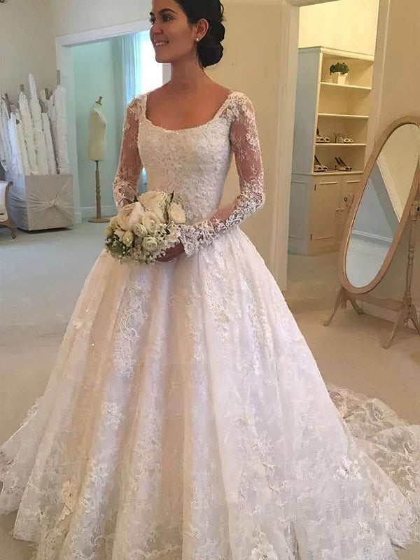 Luxurious Square Long Sleeves Lace Ball Gown Wedding Dresses with Appliques