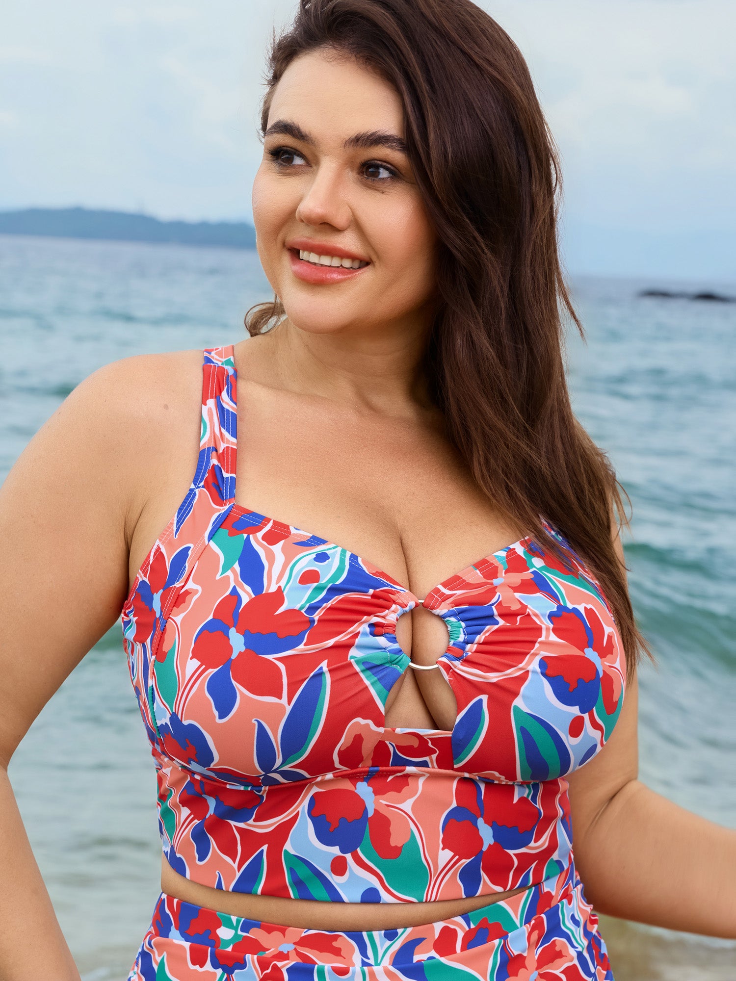 Vibrant Floral Print Keyhole Swim Top