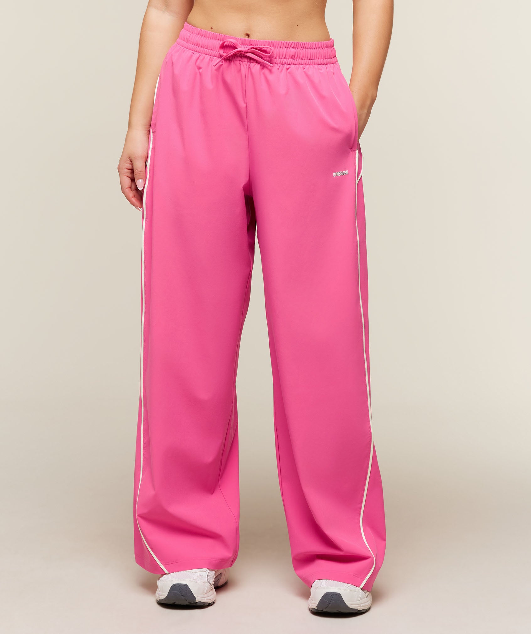 Gymshark Track Pants Short - Energy Pink