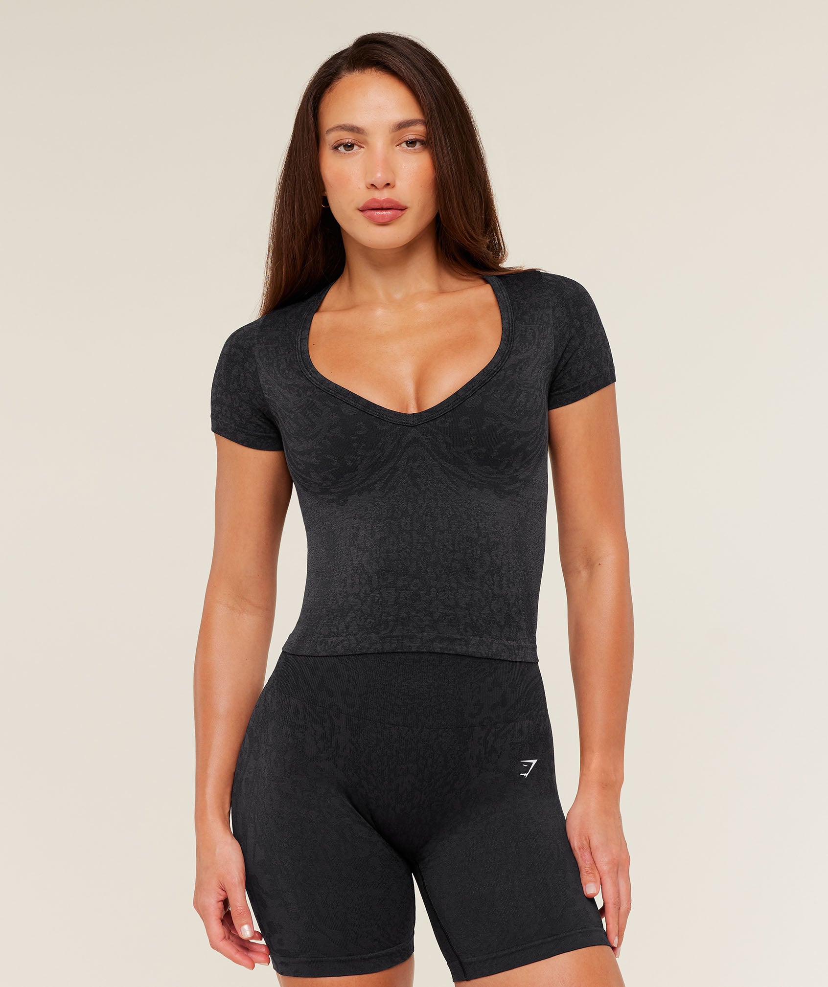 Gymshark Adapt Animal X Whitney Short Sleeve Top - Black/Asphalt Grey