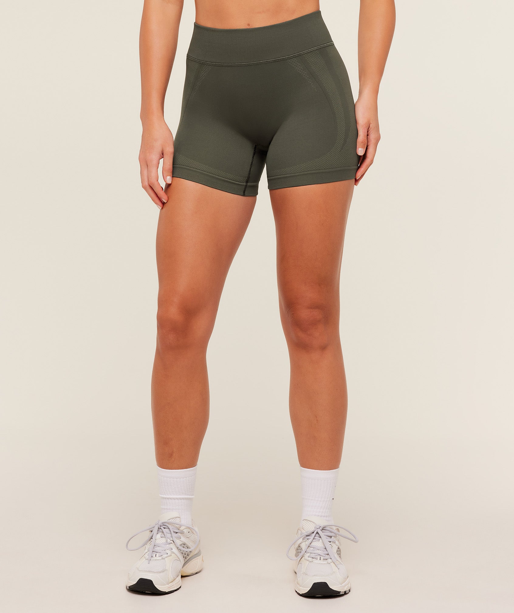 Gymshark Weekend Seamless Short - Strength Green/Grounded Green