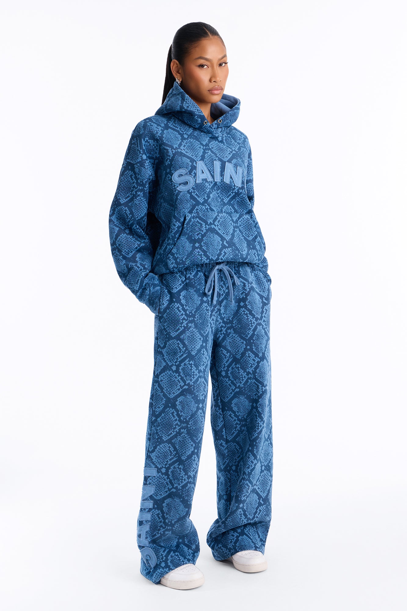 Saint And Snakeskin Wide Leg Sweatpants - Blue