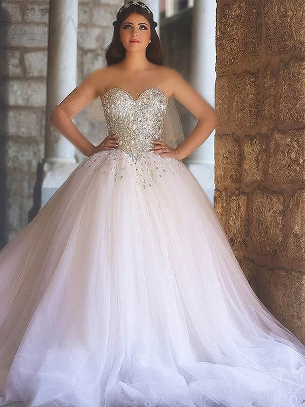 Deluxe Strapless Sweetheart Ball Gown Tulle Wedding Dresses with Crystals