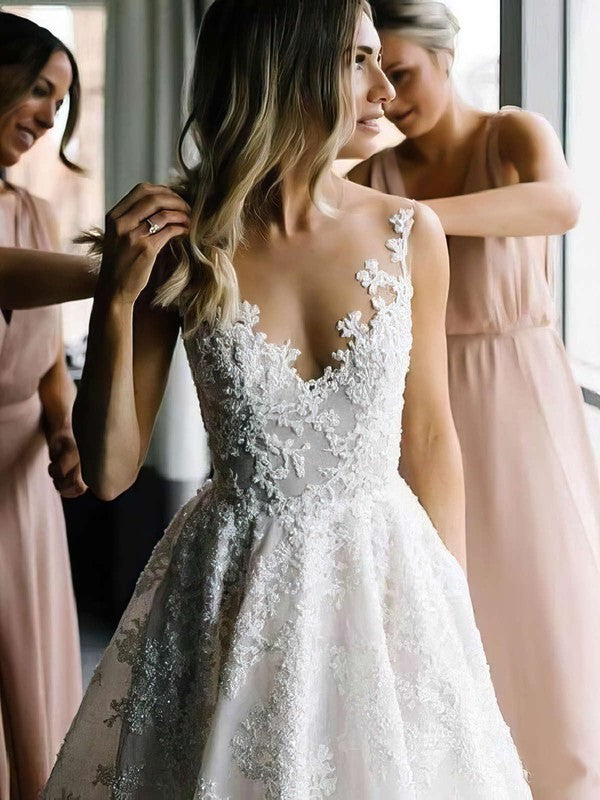 Stunning V-Neck Sleeveless Lace Ball Gown Wedding Dresses with Court Train