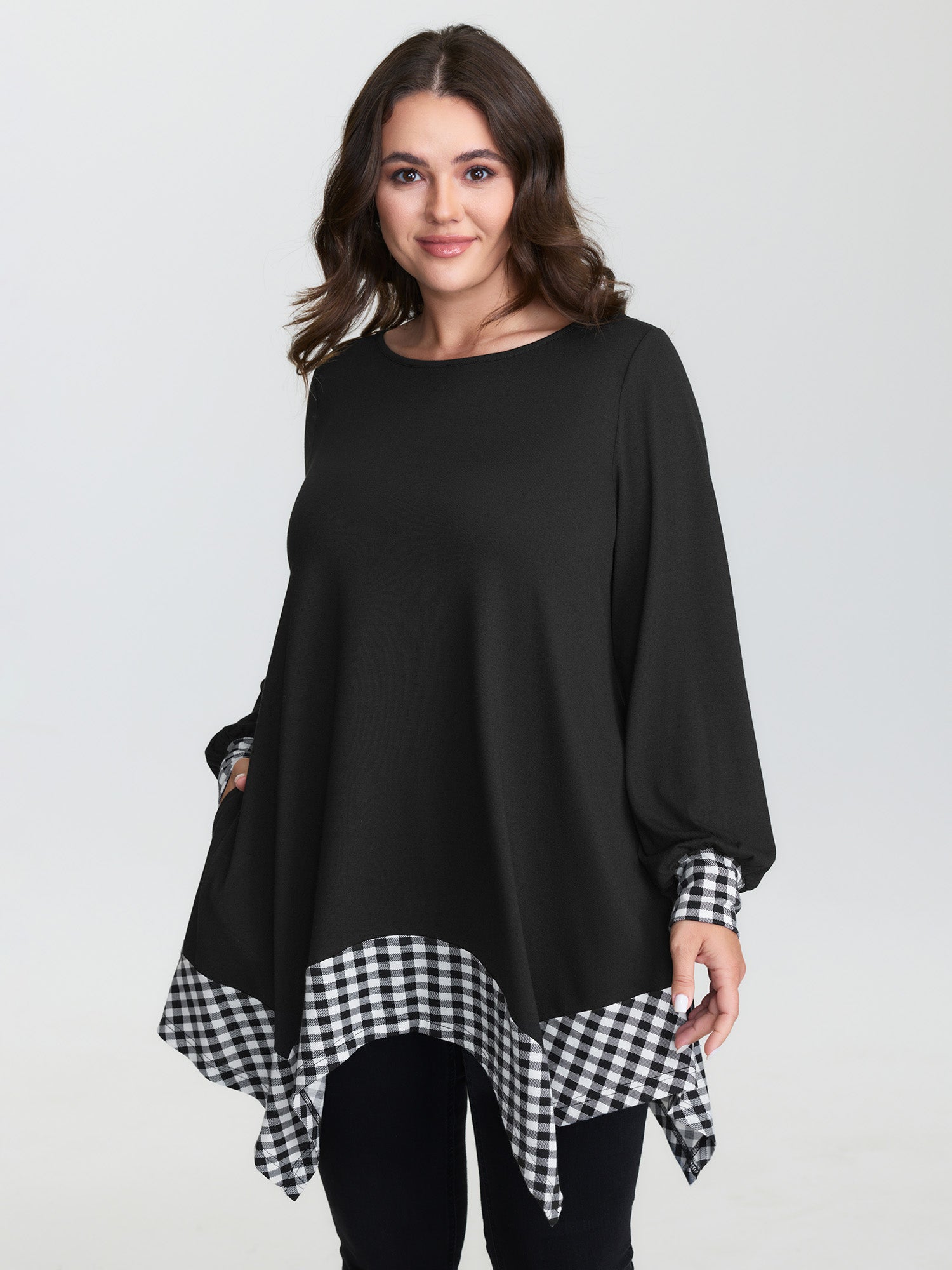Supersoft Stretchy Checkered Asymmetrical Hem T-Shirt