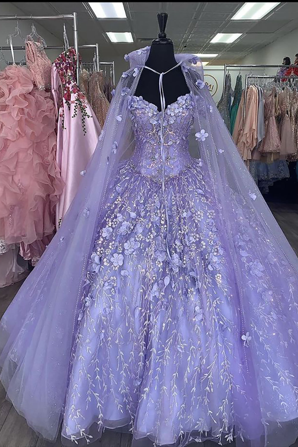 Sweetheart Princess Quinceanera Dress in Sparkly Lilac with Tulle Applique and Cape