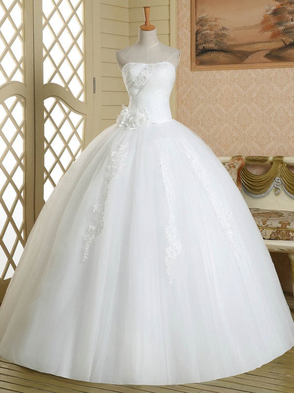 Classic Strapless Floor-Length Ball Gown Tulle Wedding Dresses