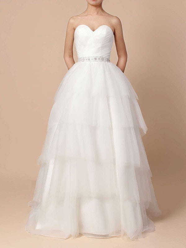Beautiful Tiered Ball Gown Sweetheart Sleeveless Strapless Tulle Sweep Train Wedding Dresses