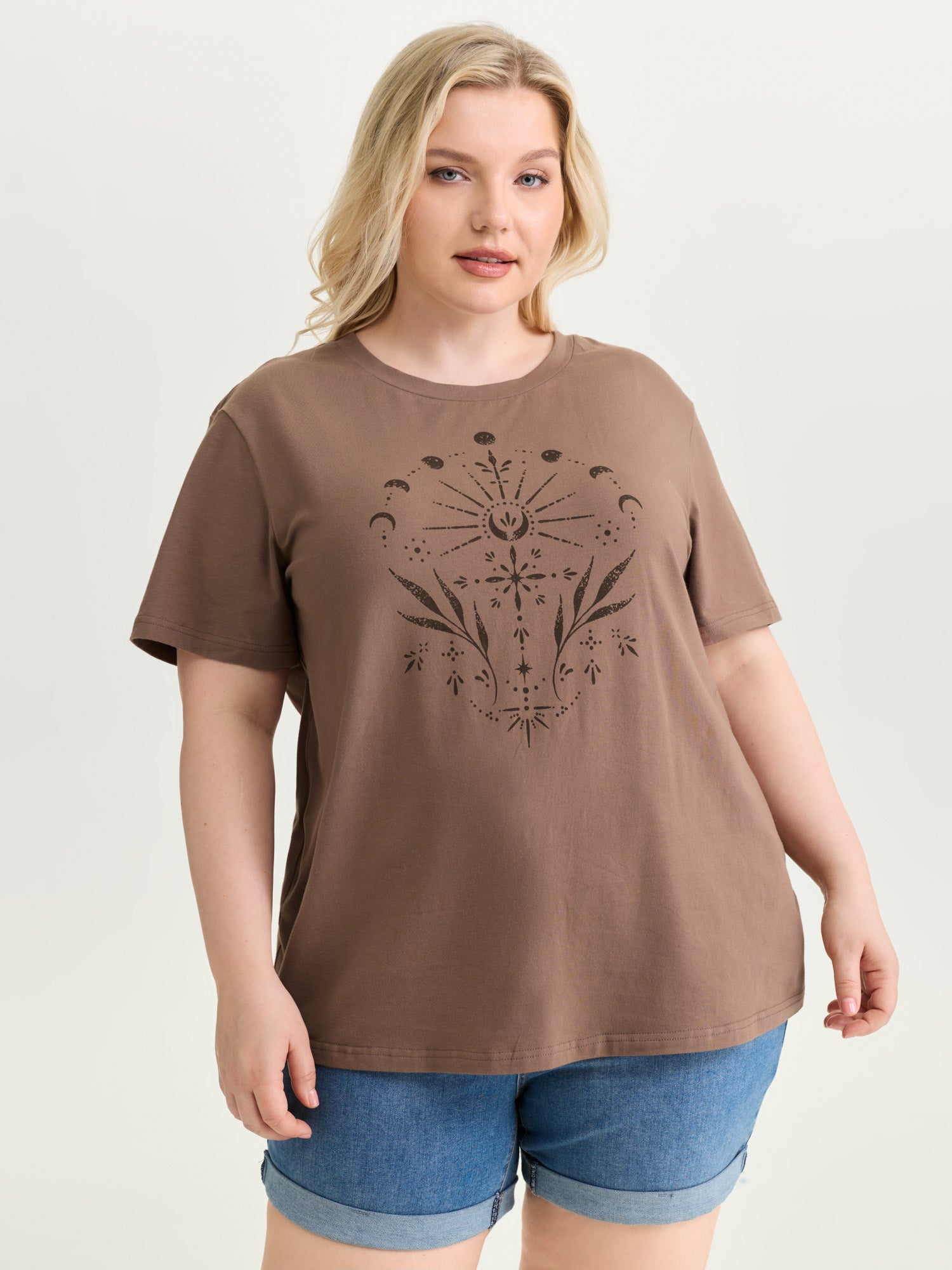Cotton Star Print Round Neck Curvy Hem T-Shirt