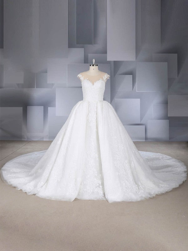 Luxurious Crew Neck Lace Ball Gown Wedding Dresses with Chapel Train