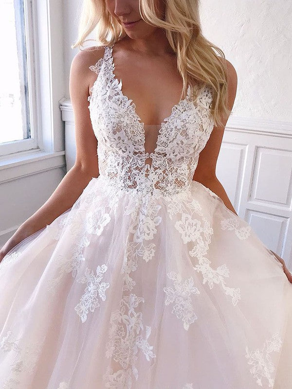 Elegant A-Line V-Neck Tulle Lace Court Train Wedding Dresses with Appliques