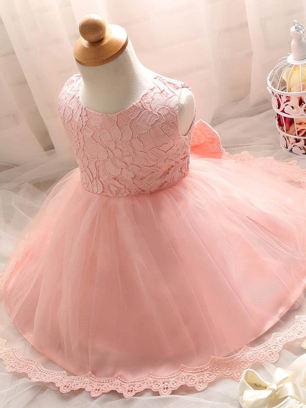 Beautiful Crew Neck Sleeveless Lace Tulle Ball Gown Flower Girl Dresses with Bow