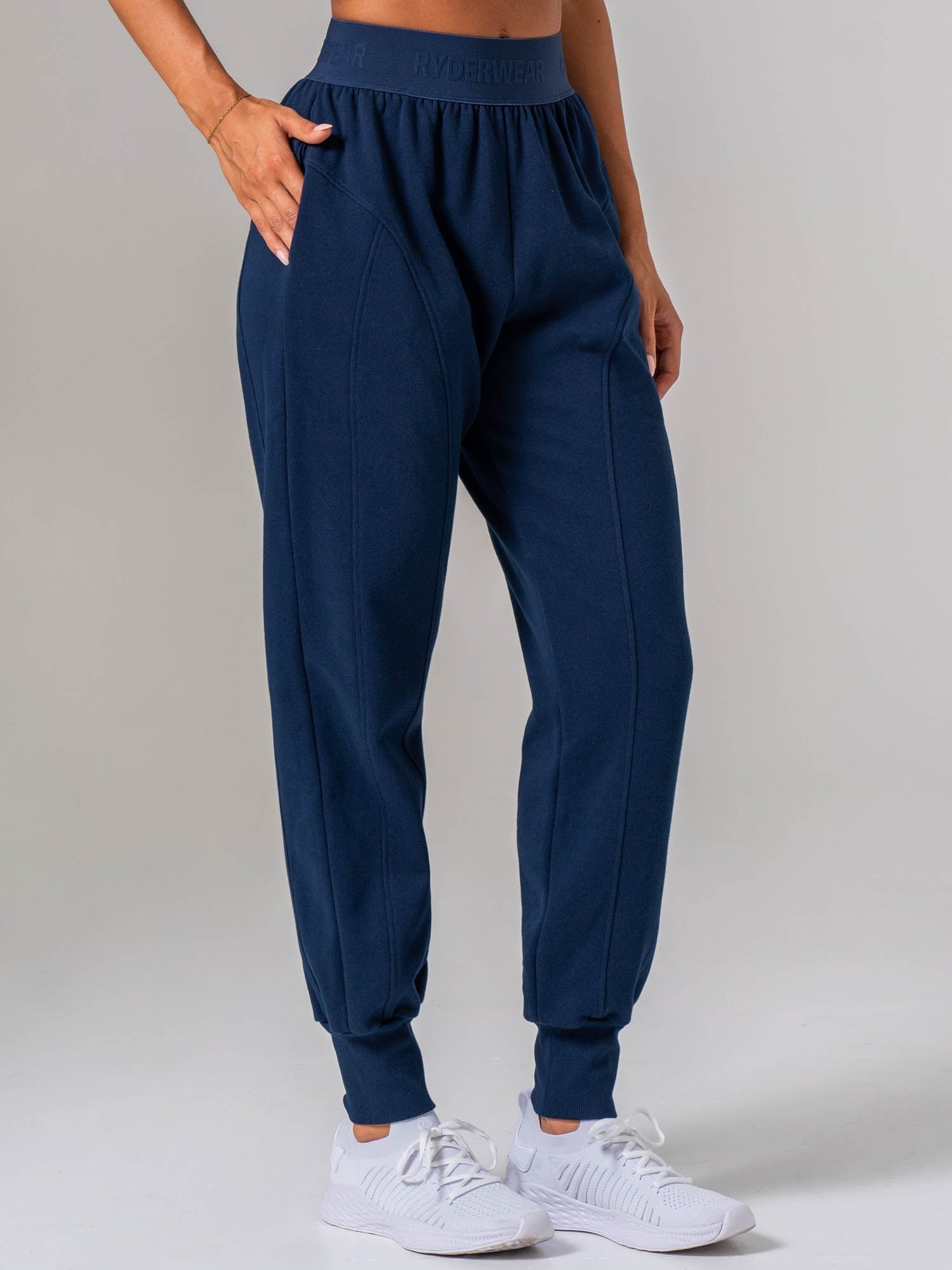Contour Track Pants - Navy