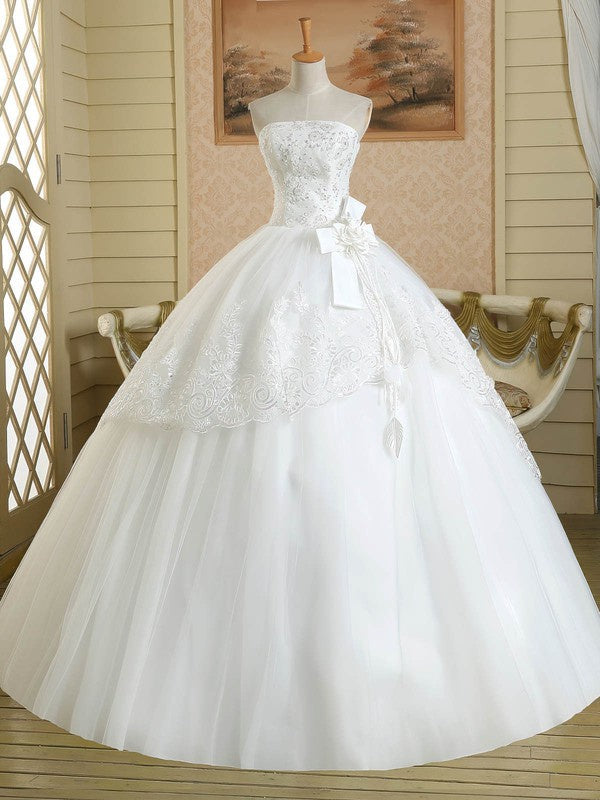 Luxurious Strapless Lace Floor-Length Wedding Dresses with Bow