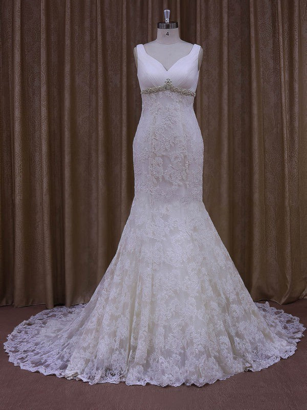 Elegant Sleeveless Mermaid V-Neck Lace Court Train Wedding Dresses