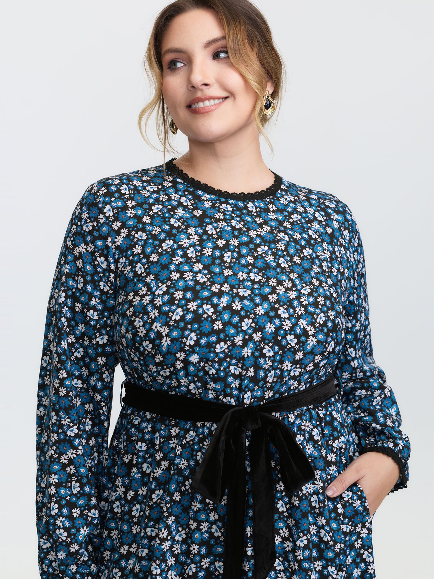 Floral Print Contrast Color Belted Midi Dress