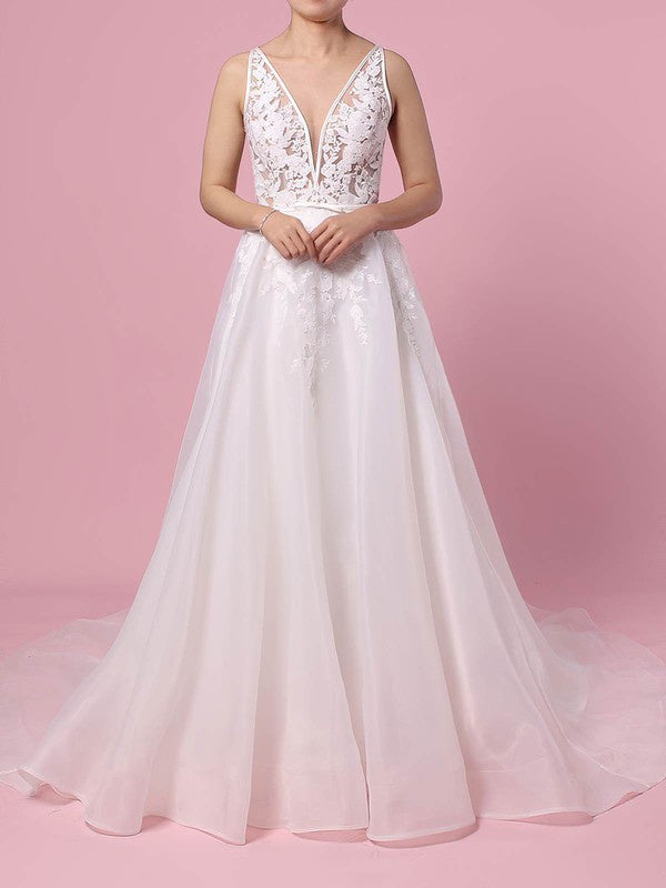 Beautiful V-Neck Sleeveless Ball Gown Organza Wedding Dresses with Court Train