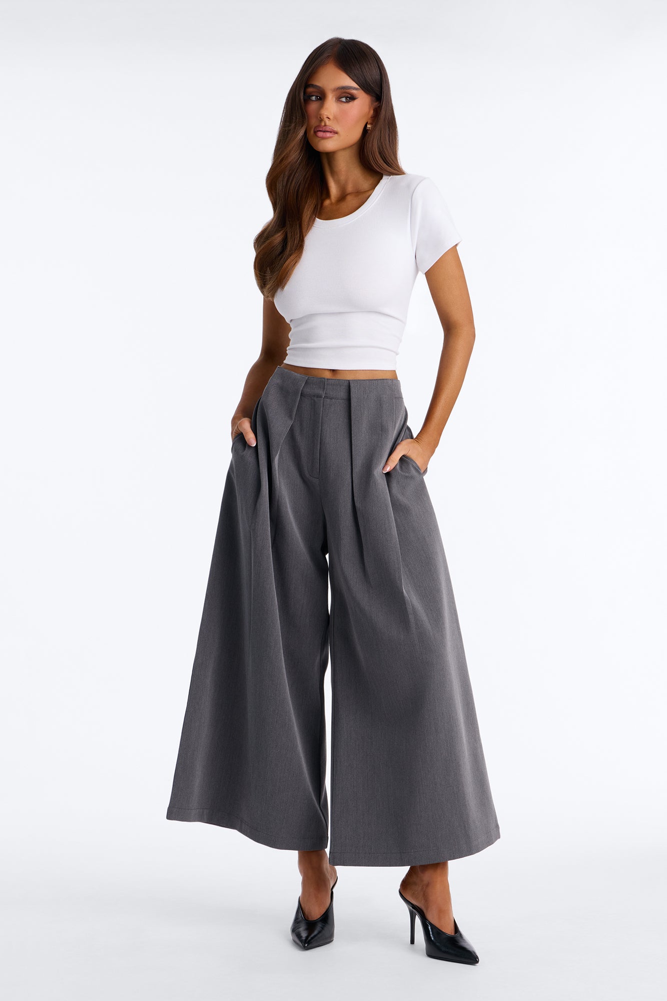 Winnie Pleated High Rise Culotte Trouser - Charcoal