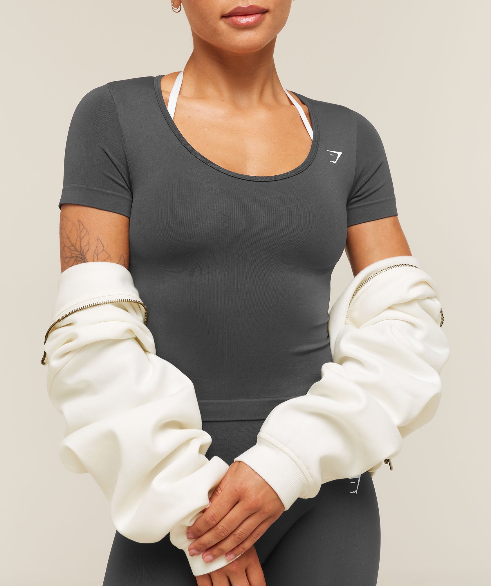 Gymshark Everyday Seamless Tight Fit Crew Neck Tee - Onyx Grey