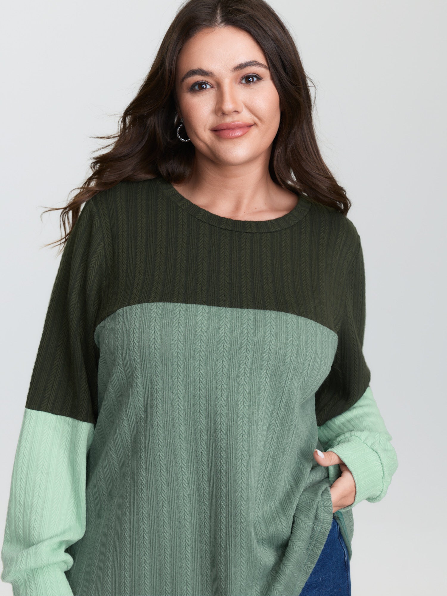 Colorblock Textured Round Neck Sweatshirt