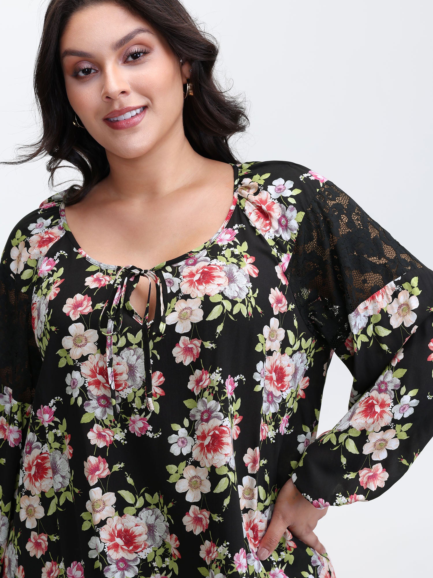 Floral Print Cut-Out Neck Flowy Blouse