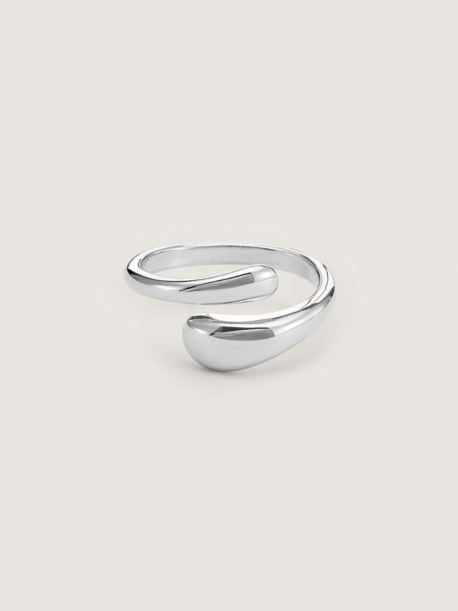 Minimalist Twisted Open Statement Ring