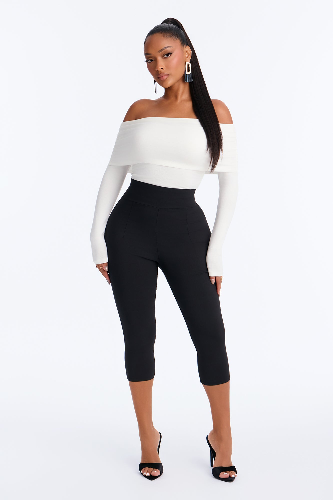 Venetian High Rise Capri Pants - Black