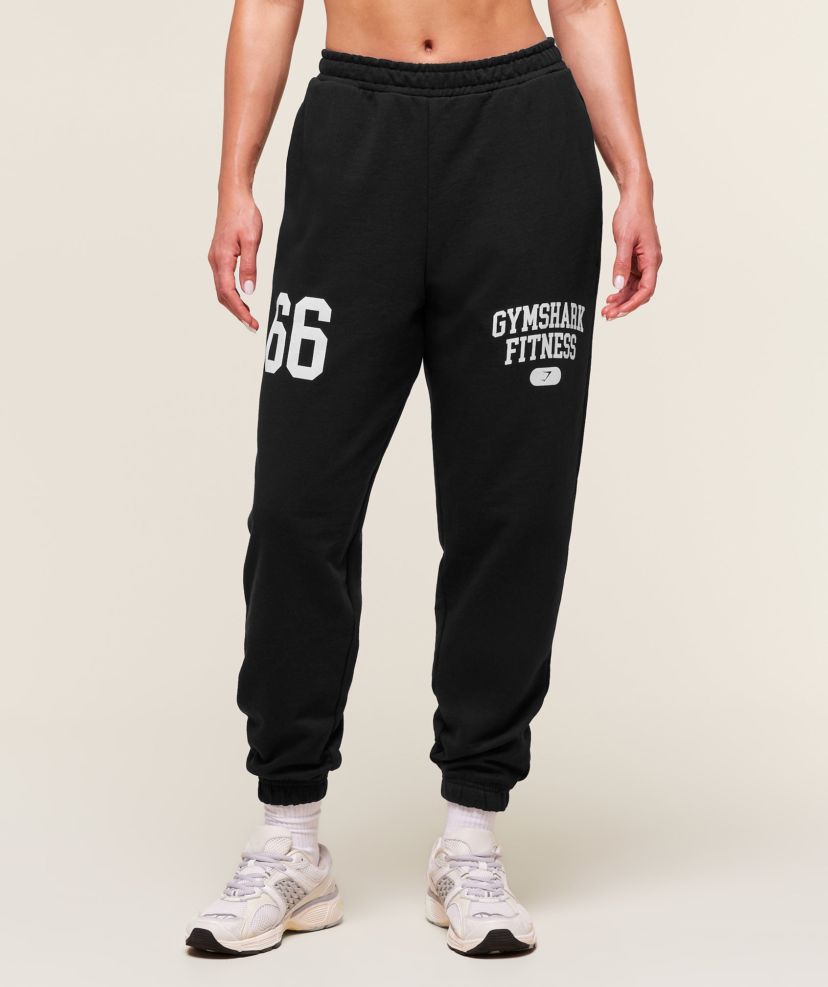 Gymshark Varsity Graphic Oversized Jogger - Black