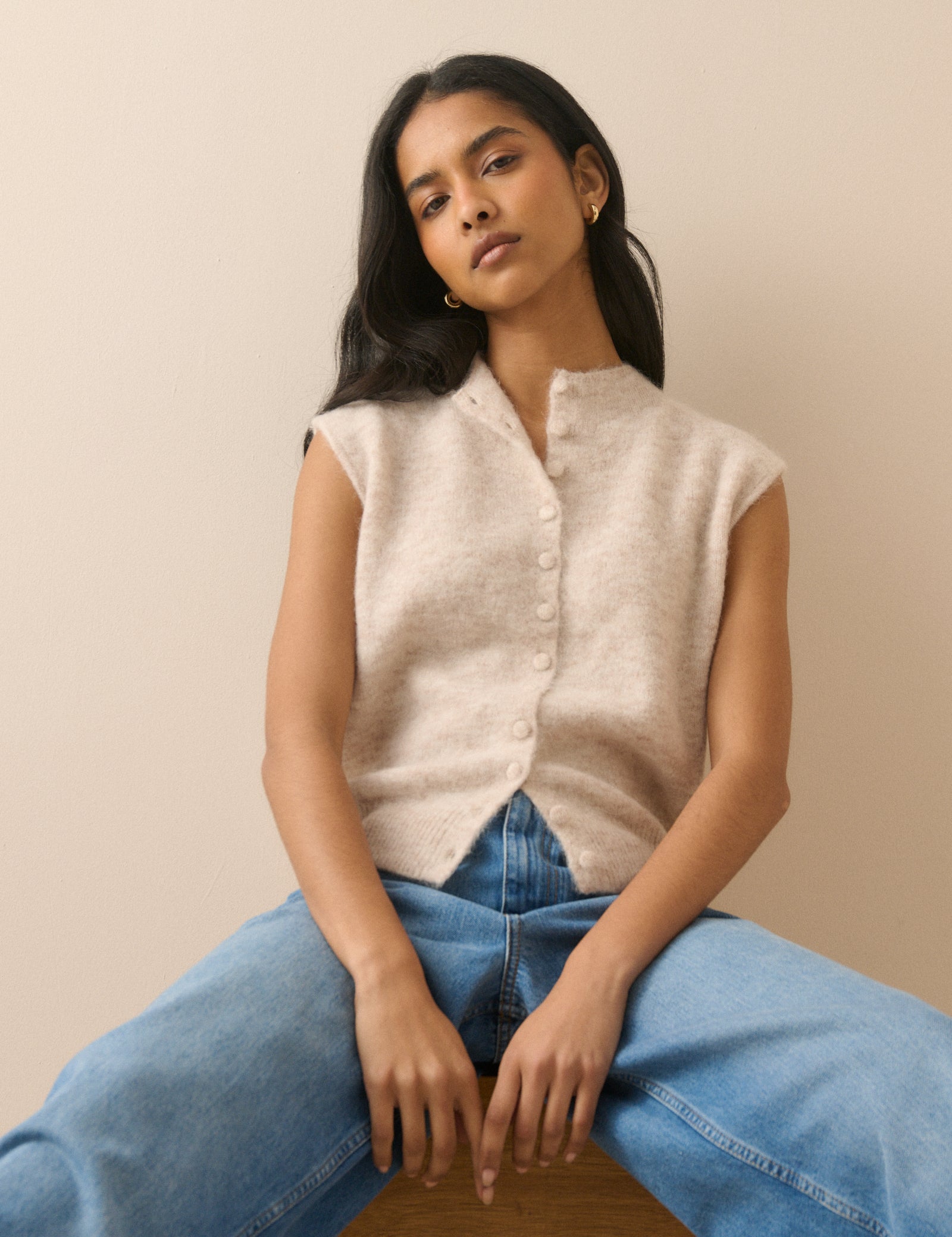 Oatmeal Ribbed Hem Knitted Vest
