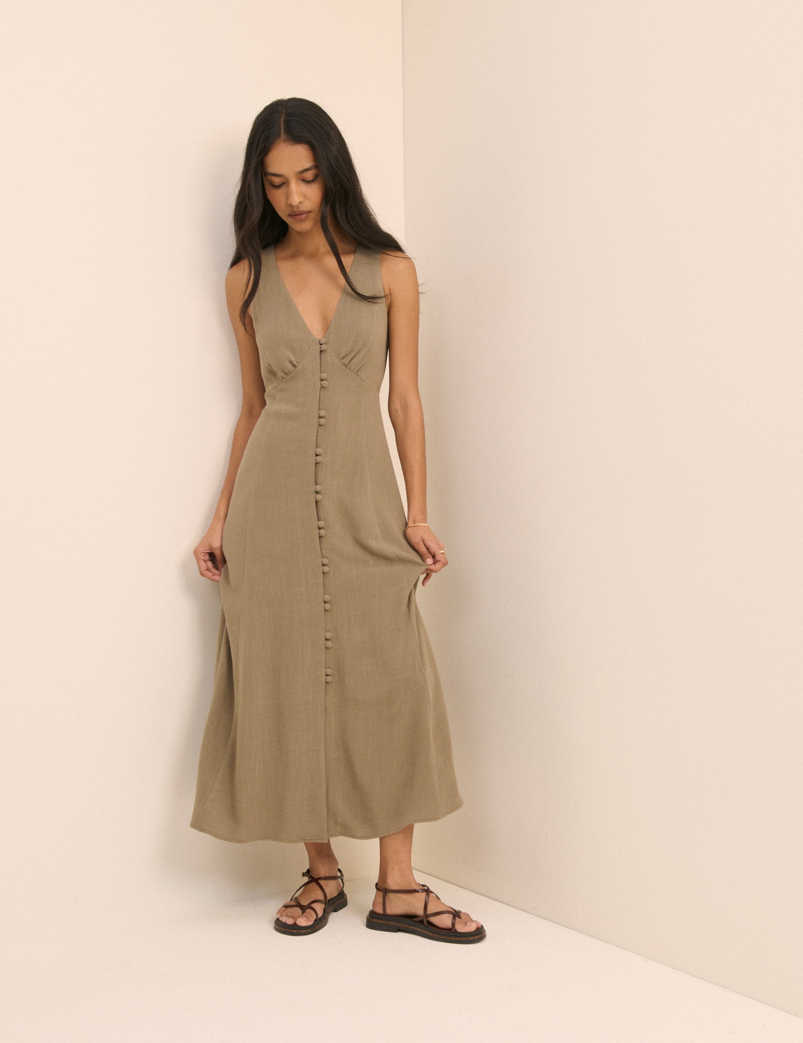 Taupe Sleeveless Avery Midi Dress