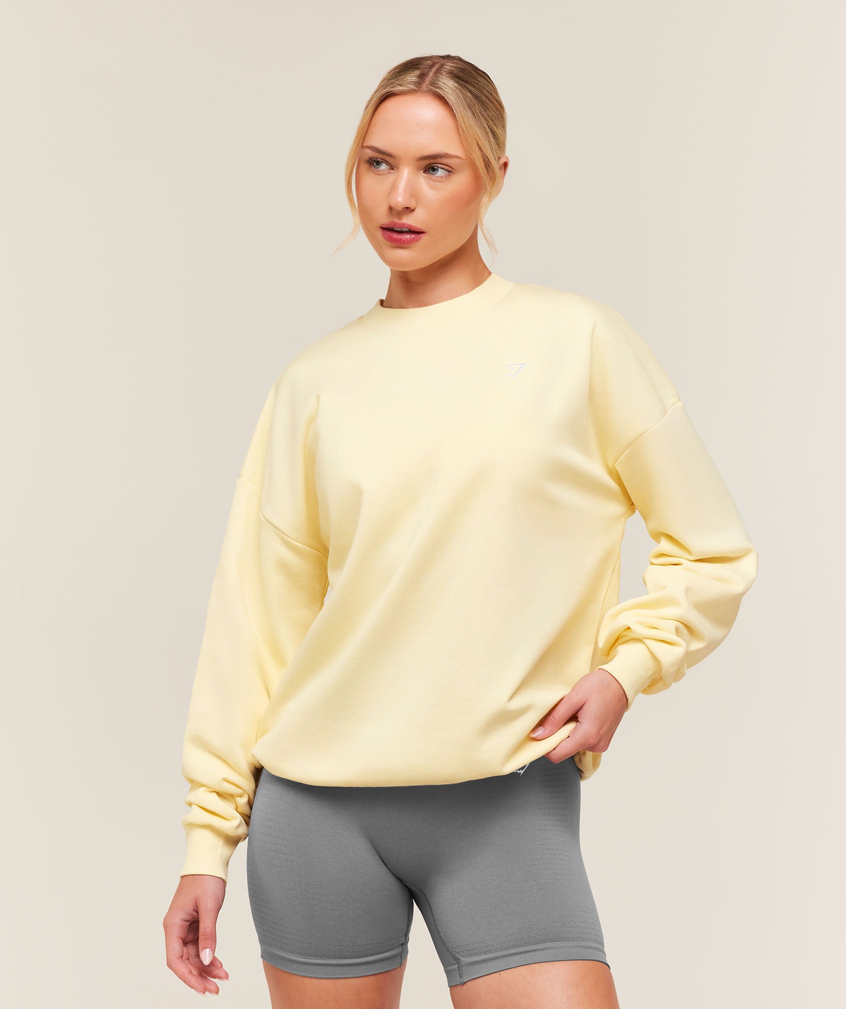 Gymshark Training Oversized Fleece Sweatshirt - Butter Yellow