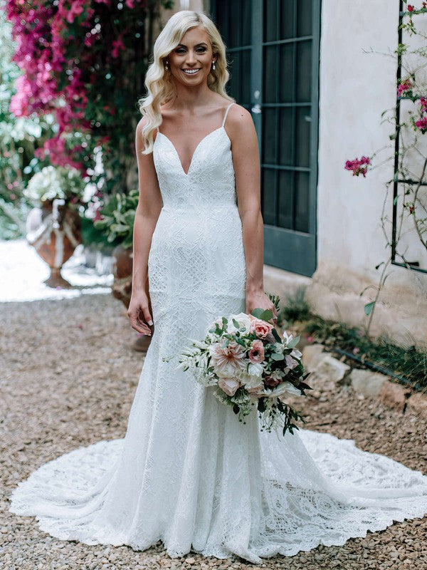 Elegant Mermaid V-Neck Spaghetti Straps Lace Chapel Train Wedding Dresses