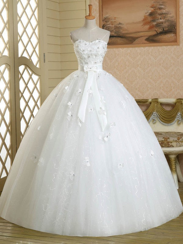 Luxurious Floor-Length Sweetheart Strapless Tulle Ball Gown Wedding Dresses with Sash