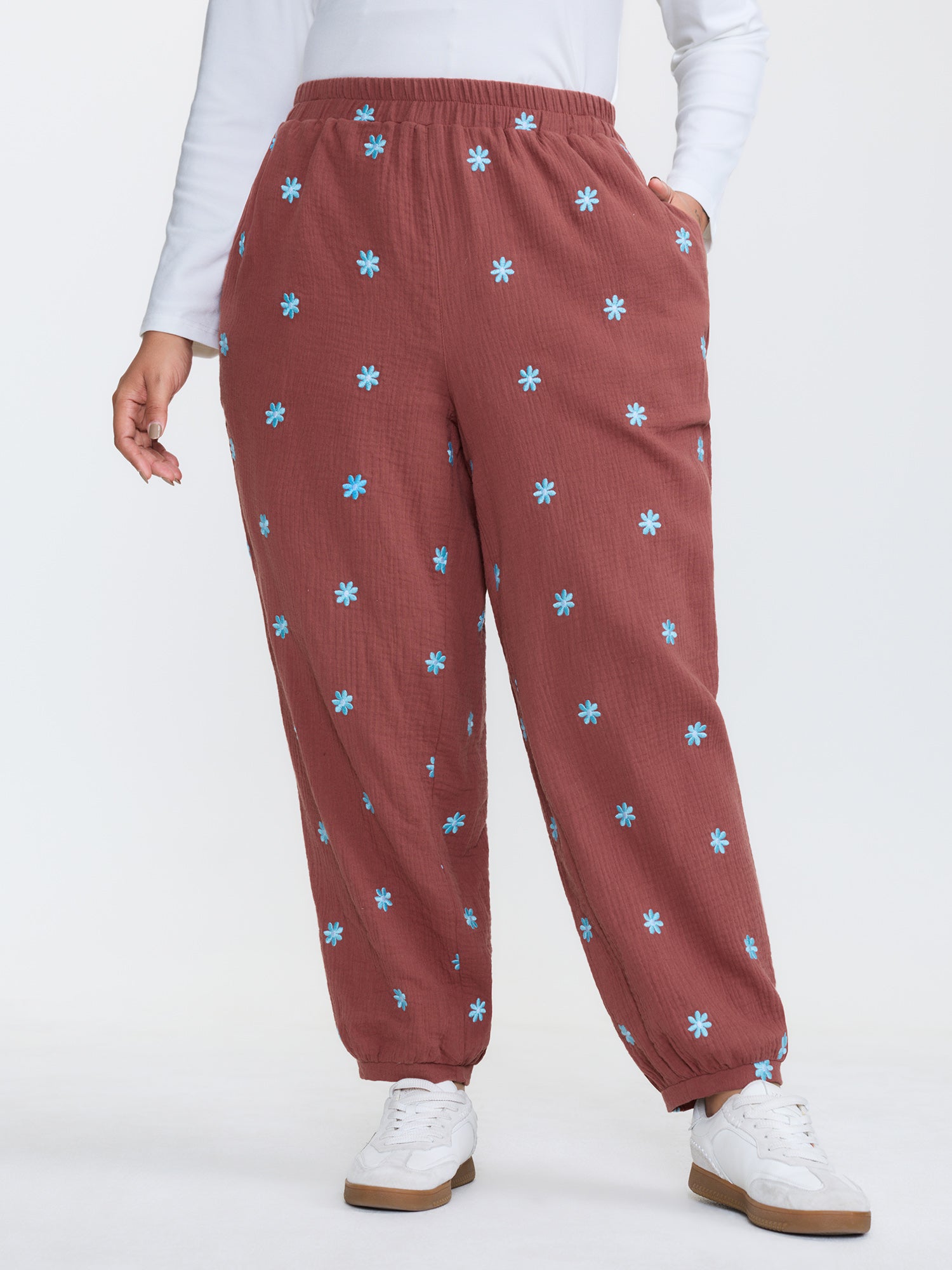 Supersoft Floral Embroidered Pants