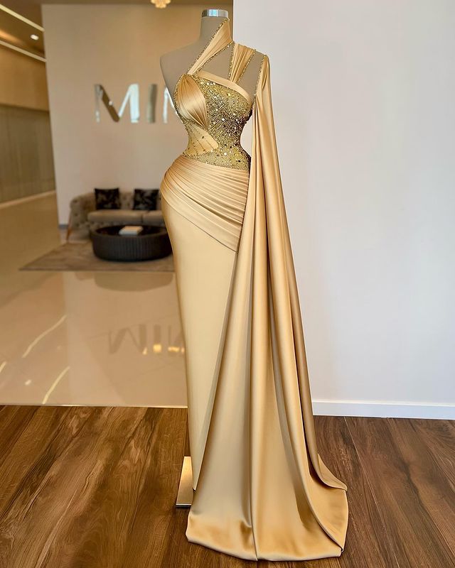 Shining Golden Sleeveless Sequins Beads Mermaid Evening Dress With Ruffle