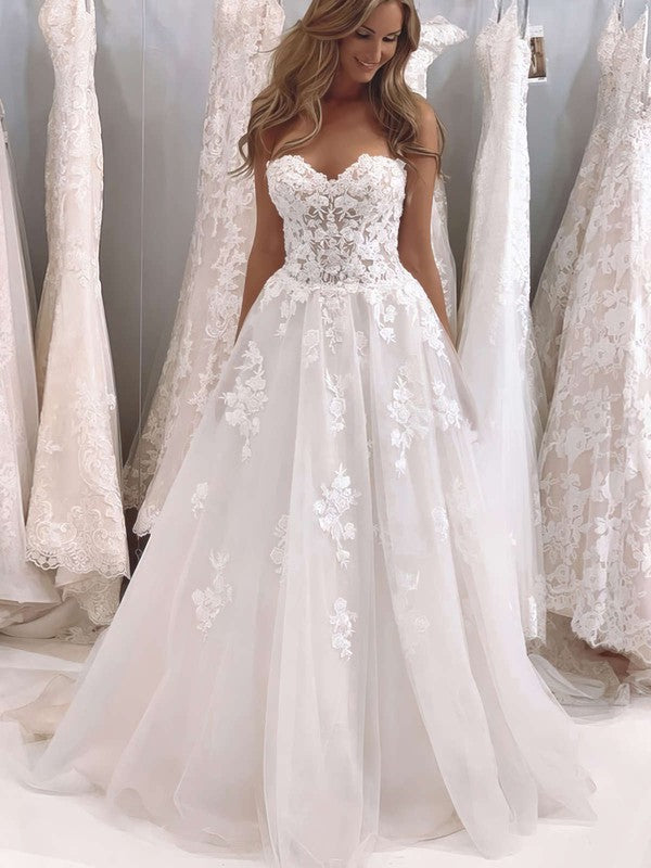 Gorgeous Ball Gown Sweetheart Strapless Tulle Sweep Train Wedding Dresses with Appliques