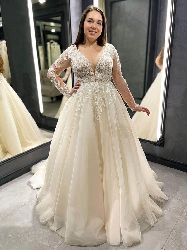 Elegant Long Sleeves V-Neck Ball Gown Tulle Wedding Dresses