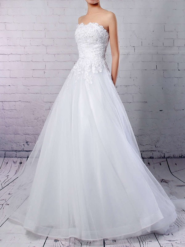 Charming Strapless Lace A-Line Tulle Wedding Dresses with Sweep Train