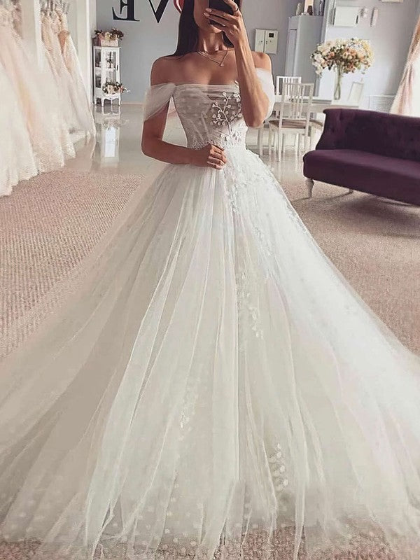 Trendy Off-The-Shoulder Tulle Wedding Dresses with Appliques