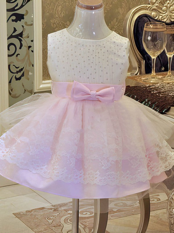 Stylish Sleeveless Ball Gown Lace Short Flower Girl Dresses with Bow