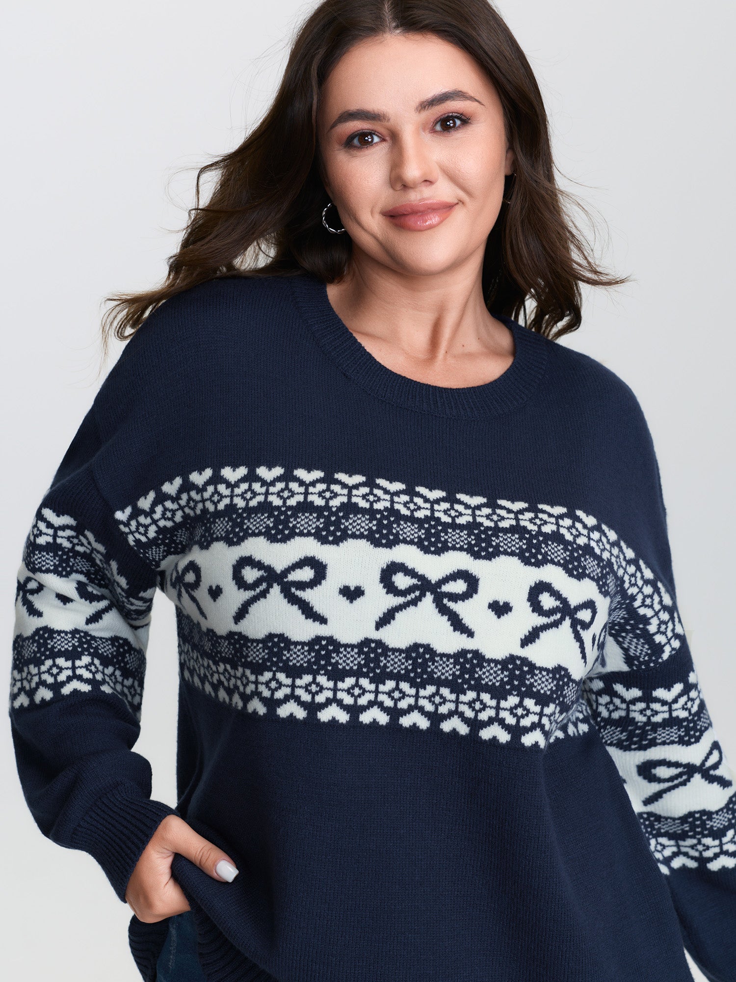 Supersoft Bow Pattern Jacquard Blend Pocket Pullover