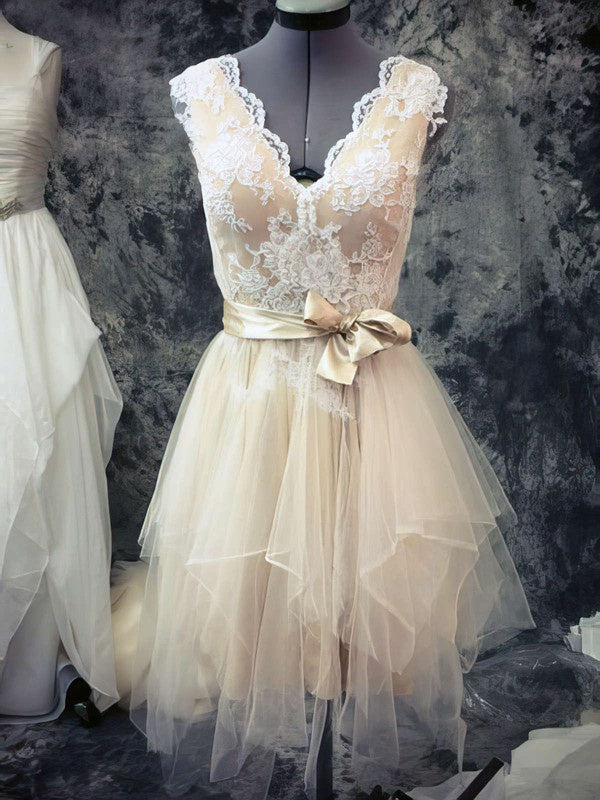 Trendy A-Line V-Neck Sleeveless Tulle Knee-length Lace Wedding Dresses
