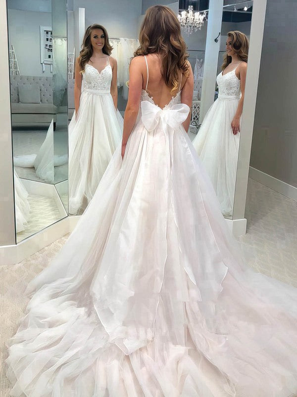 Beautiful V-Neck Sleeveless Tulle Court Train Ball Gown Wedding Dresses with Bow