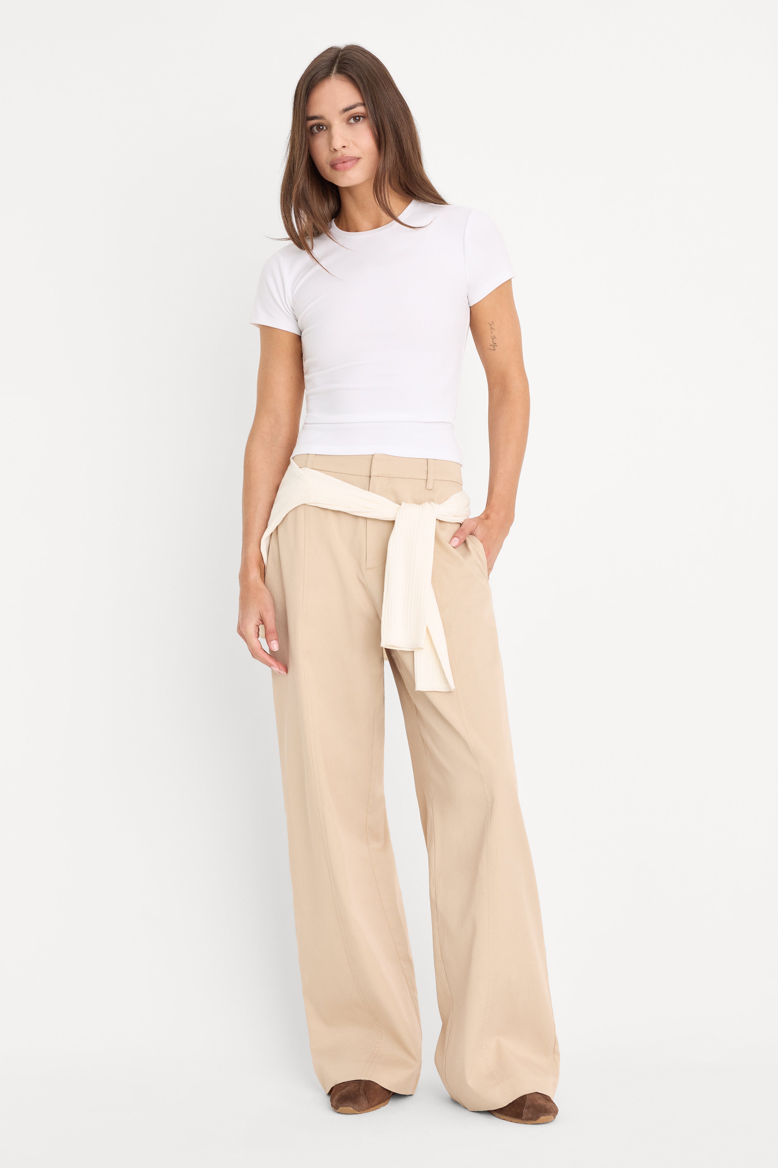 THE SEAMED WIDE LEG TROUSER | LIGHT TAUPE