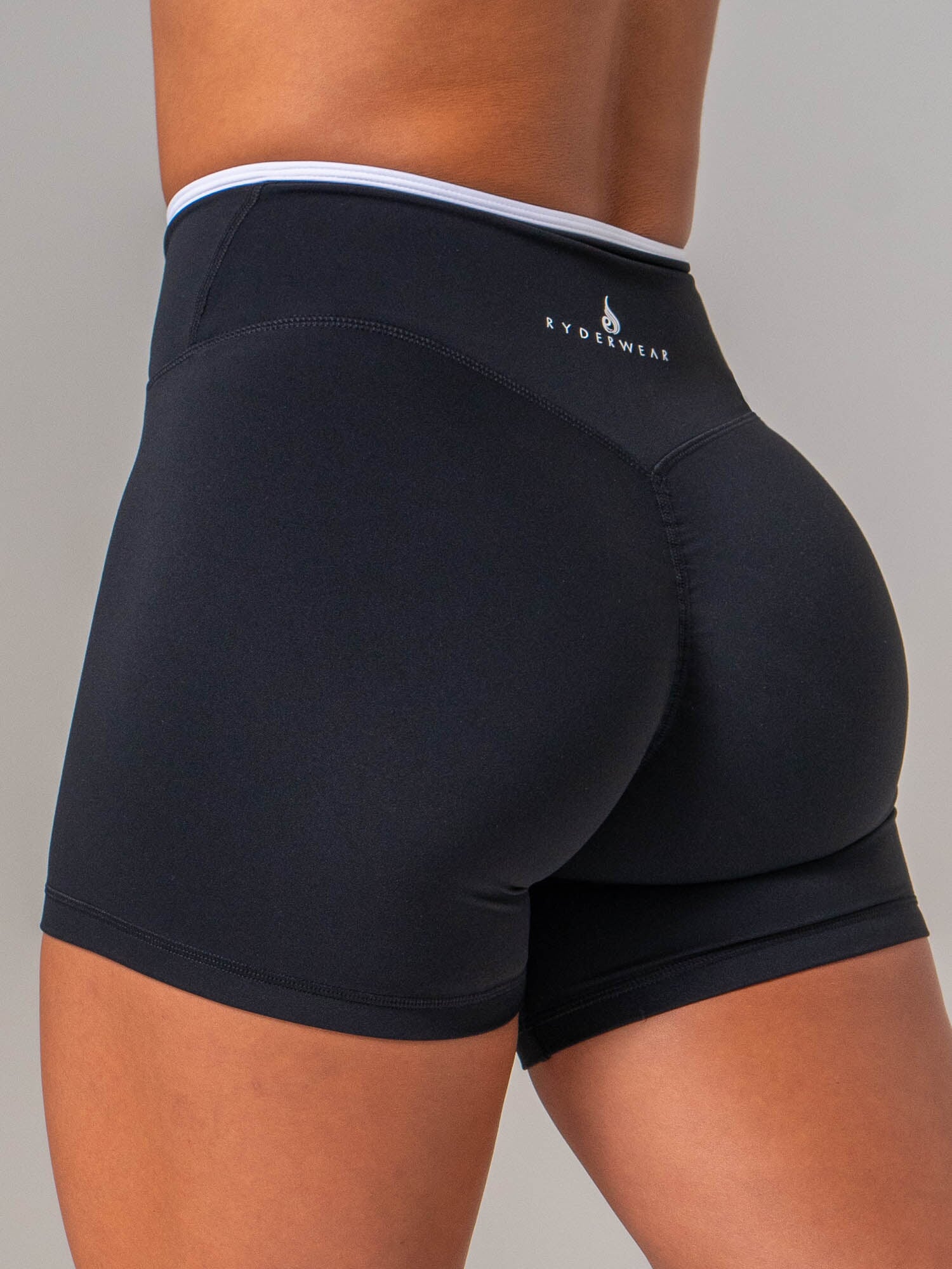 NKD Cross Over Contrast Invisible Scrunch Shorts - Black/white